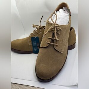 Bass & Co. Flex Step Emmie Suede Derby Shoes In Tan color 
Brand new/Neverworn
